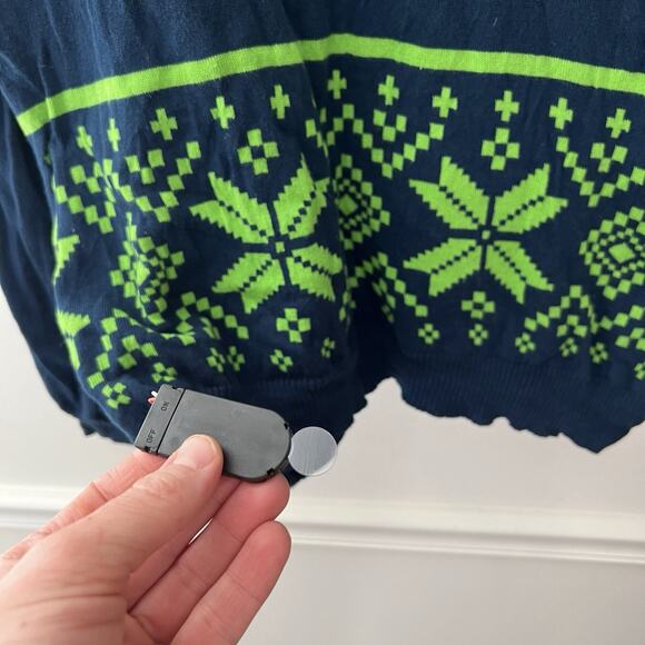 NFL Team Apparel men’s Seattle Seahawks Navy Neon Green‎ Light Up Sweater Sz XL - Picture 7 of 10